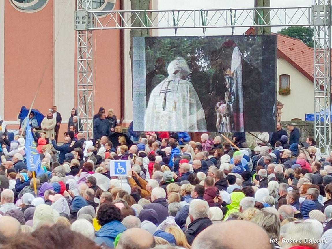 Nowe Korony Skrztuszkiej Piety